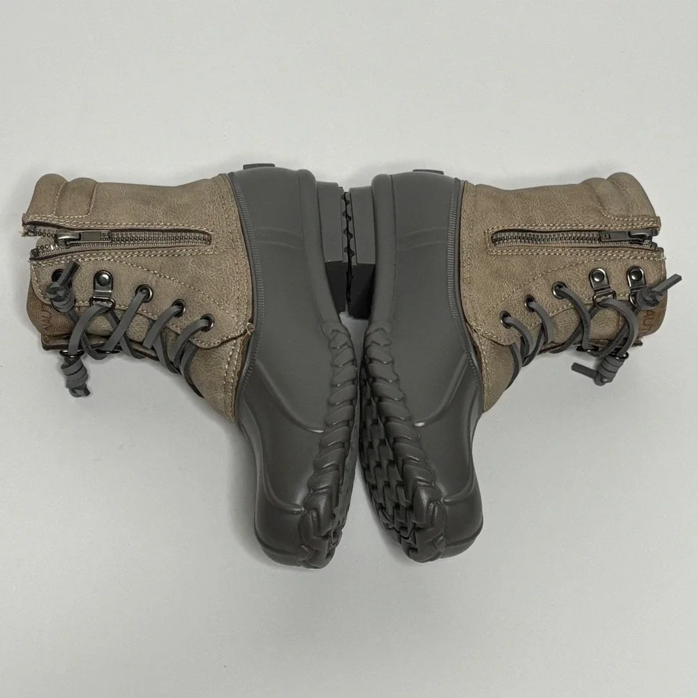 NWOT Nautica Women's Sea Ripple Duck Boots Tan‎ Gray Size 6 Lace Up Side Zip